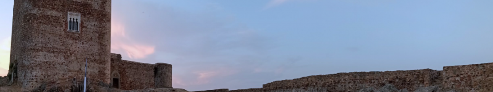 Tocando el cielo desde el Faro de Extremadura