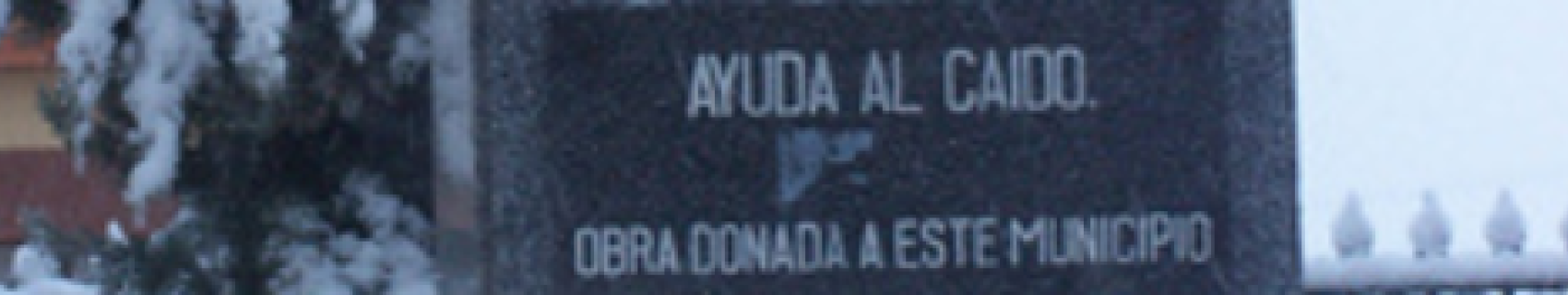 Escultura Ayuda al Caído