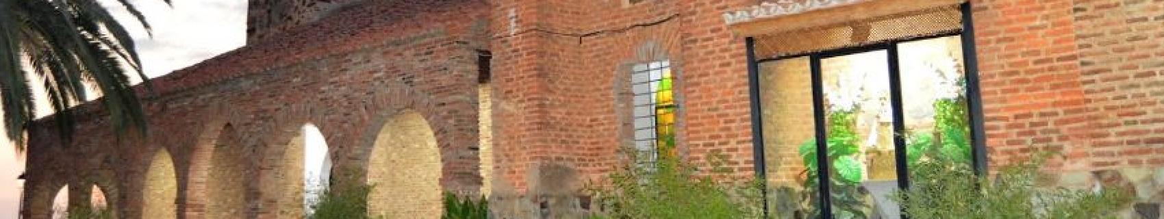 Imagen de una de las fachadas del templo.