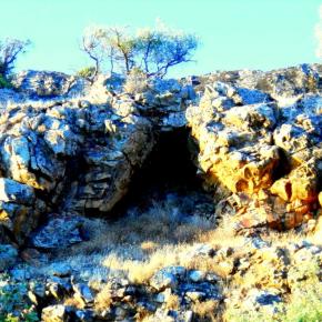 Images of a cave in the hillfort. 